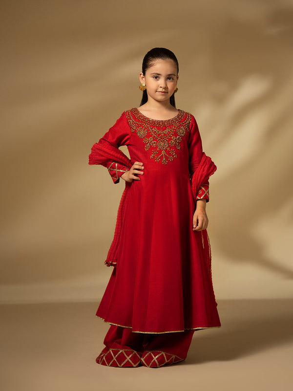 Scarlet Dynasty | Silk Edit '23 | Fozia Khalid